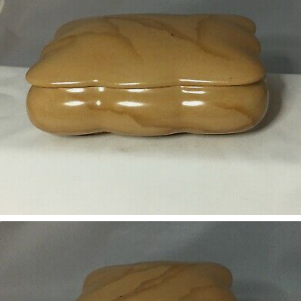 CUTE PORCELAIN TRINKET BOX
